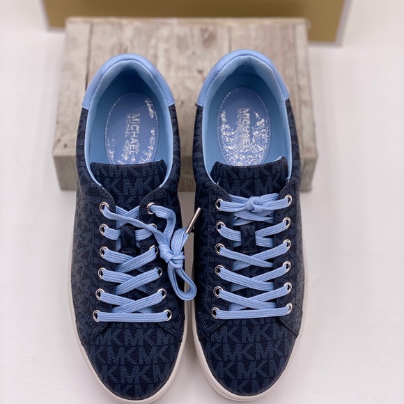 Michael Kors Poppy Lace Up Sneakers Light Blue - Picture 6 of 14